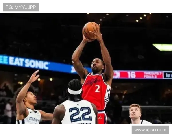 伦纳德伤退仍砍31分连20+创新高